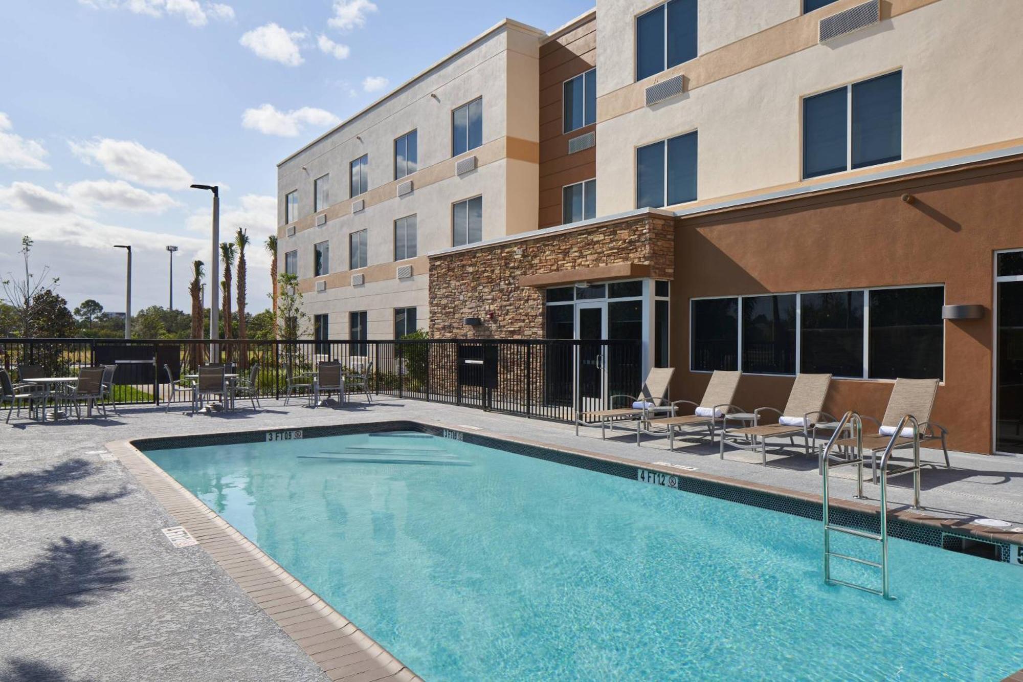 Fairfield Inn & Suites Vero Beach Exterior photo