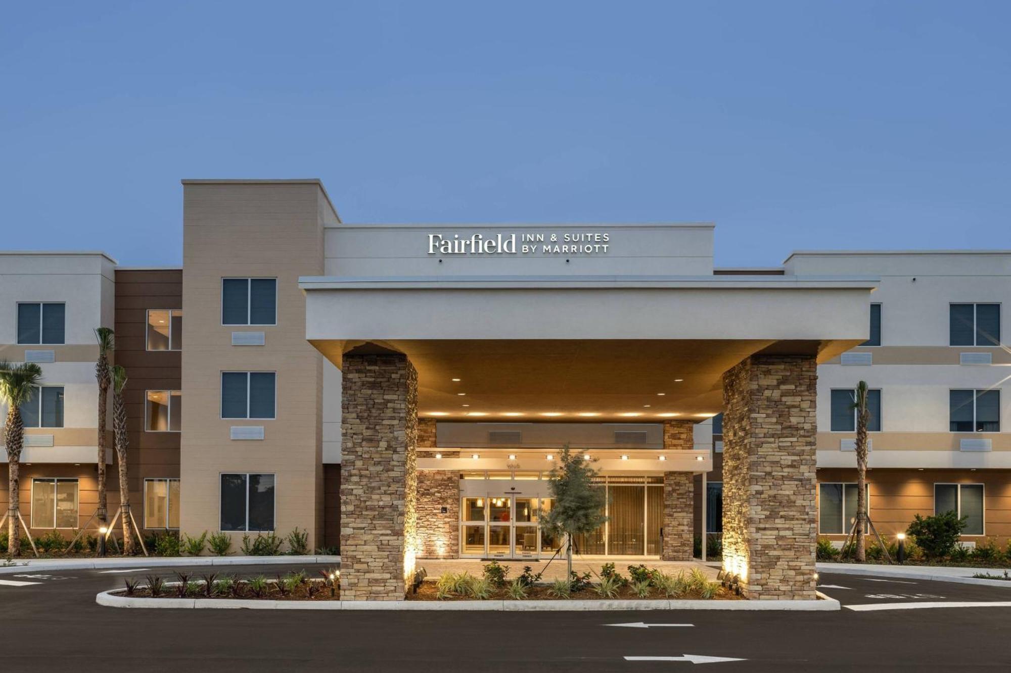 Fairfield Inn & Suites Vero Beach Exterior photo